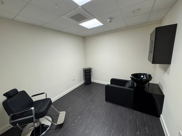 Premium Salon Suite for Rent – Phenix Salon Suites, Nottingham City Centre