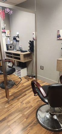 Private Salon Suite