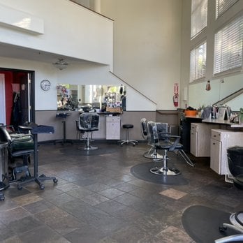 Larry Wells Salon – Luxury Salon Chair Rentals Available in Mountain View, California