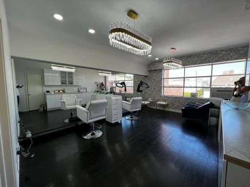 Hair Stylist Stations/Chairs for Rent in Beverly Hills