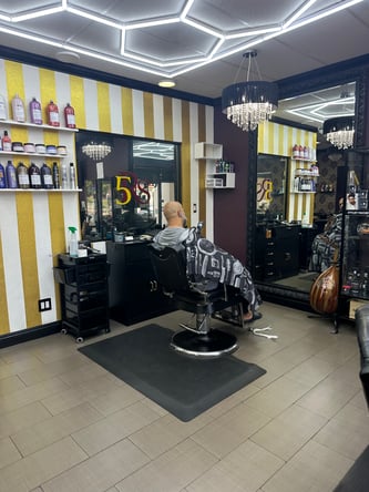Professional Barber & Stylist Chairs for Rent in Upland – Flexible Daily, Weekly, Monthly Options