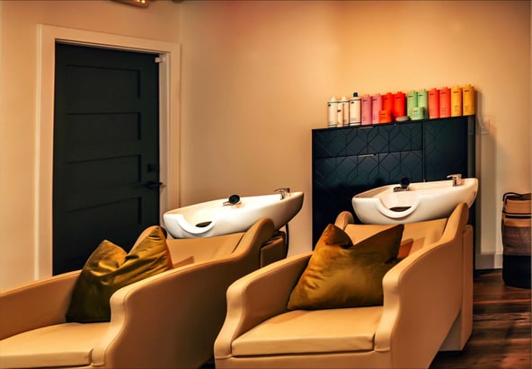 Are you in search of a salon home where you can create your art freely?