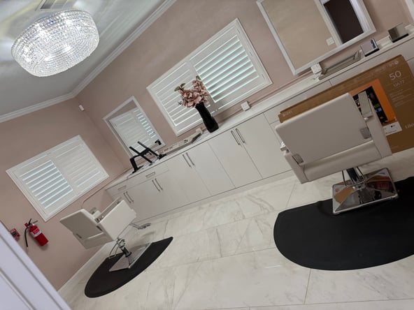 Salon Chair for Rent at Golden Cuts Color – San Rafael, CA
