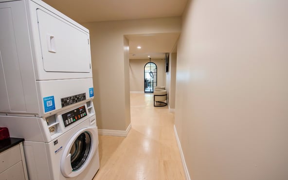 Window Suites for Beauty Pros in La Jolla Village