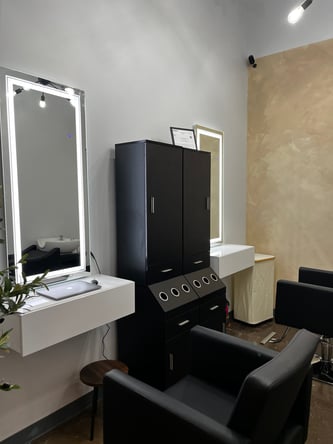 Looking for 2 more hair stylists!