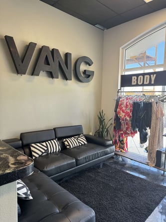 SALON BOOTHS • NAIL STATION • PRIVATE ROOM