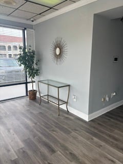 NOW LEASING AT MADISON SALON SUITES