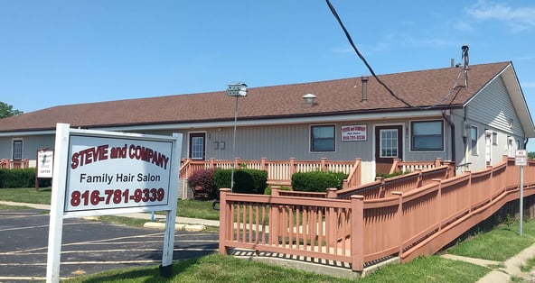 Part time booth rental in the Northland – First month 1/2 price
