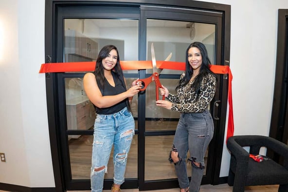 Sola Salon Studios in Lake Zurich, IL – Salon Suite for Rent