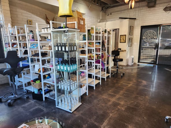 Beautiful Salon on Busy Street in Old Town Scottsdale