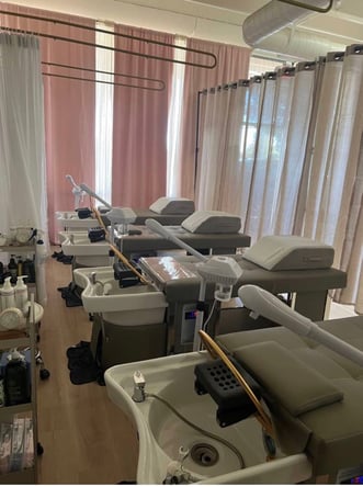Station Rental Bachi Em Head Spa + Dry Bar