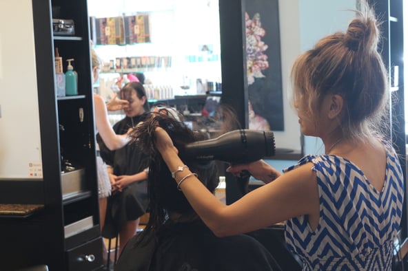 Salon Station Available For Rent