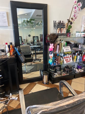 Eyebrow station for rent