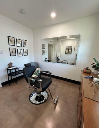 PRIVATE OFFICE SUITE Available for Beauty / Creative Professional looking for COMMUNITY!