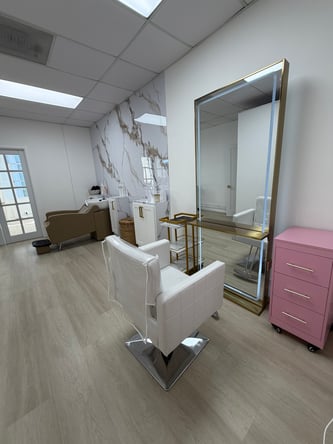 Beverly Hills Luxury Salon Chair Rental for Established Stylists (Part-Time)