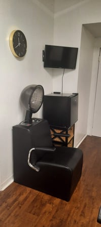 Private Salon Suite * Best in Inglewood