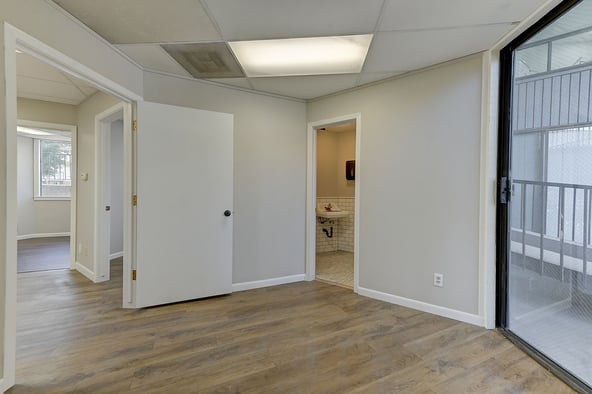 Provo Salon Suites & Booths — Private, All-Inclusive, Prime Location