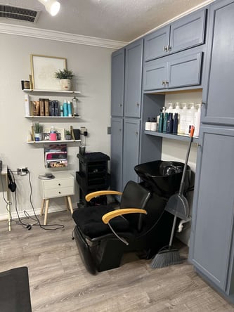 Beautiful boutique salon looking for talented booth renters in the Lakeway/Austin area