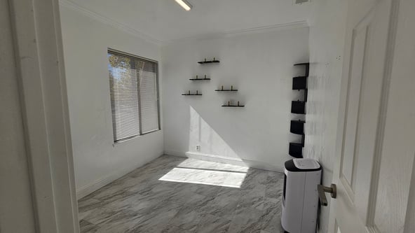PRIVATE SALON SPACE FOR LEASE – FREE 1 month rent in MORGAN HILL, CA