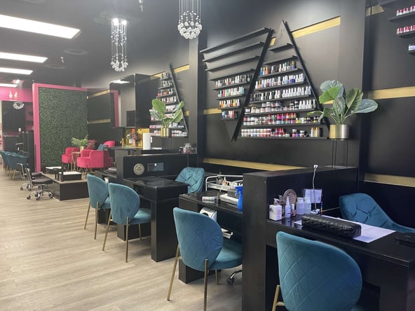 Nail Booth for Rent in Orlando