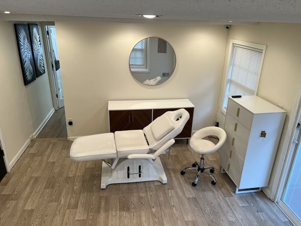 Private Salon Suites + Daily & Weekly Booth Rentals | Marietta, GA