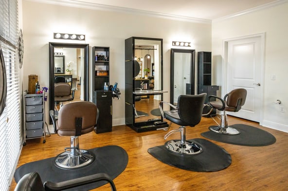 Hair Salon Chair for Rent in Upscale Winter Park/Maitland, Check out our Special!
