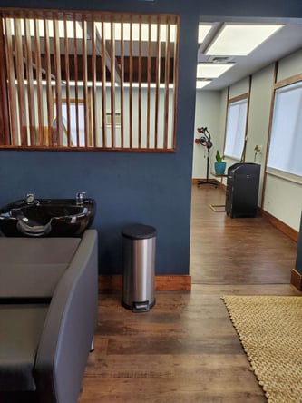 Booth rental available in a quaint, chill salon in Spokane Valley, Wa