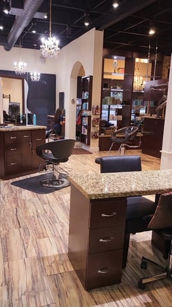 Flexible Chair Rental – Luxury Salon