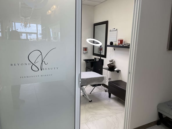 New Salon Suites Available in Decatur, Texas.