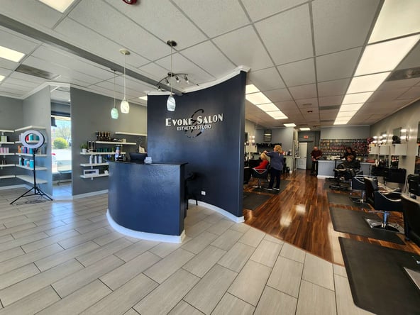 Northshore Beauty Salon Chair For Rent