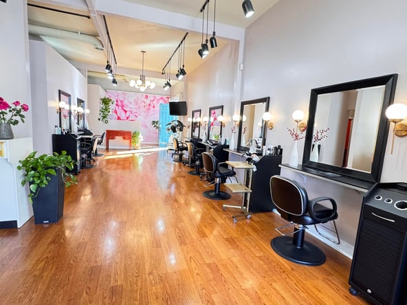 Rent a Chair at YEYA salon in Piedmont Ave. (Oakland CA)