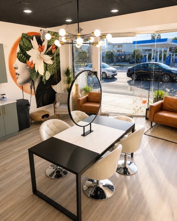 Rare Full-Time Chair Rental – Sherman Oaks, South of the Blvd
