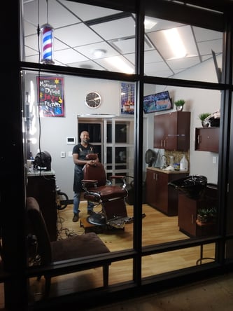MY SALON Suite in Gratiot East Pointe, MI – Salon Suite for Rent