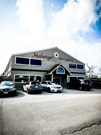 Luxury Salon Suites in Pearland — Fully Furnished & All Utilities Included!