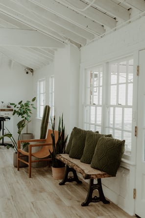 Luxury Salon Booth Rental in Pasadena | Onyx on Madison | Seeking Hairstylist