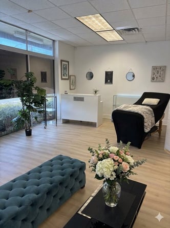 Spacious Private Beauty Suite- South Tampa (First Week FREE!!!)