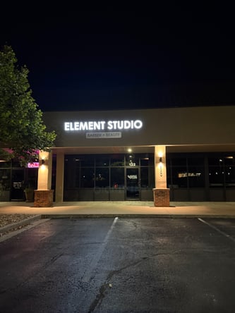 Modern Barber + Beauty Stations for Rent | Kansas City Northland