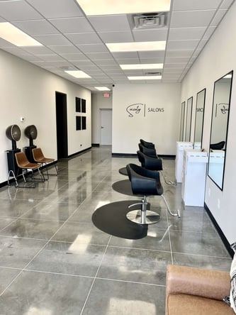 Brand new Salon in great area