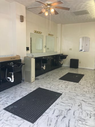 Beautiful Salon located near downtown Columbus, GA