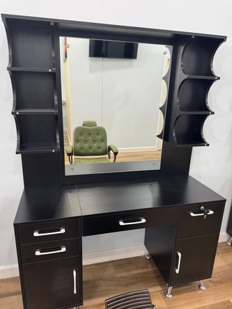 Prime San Jose Barber Chairs & Private Suites – $280/Weekly or $65/daily on Barber Chairs rent
