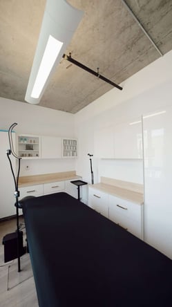 Splittable Downtown Seattle Salon Studio: Fully Renovated for 2 Providers, Parking Included