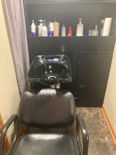 Available Stylist/Space available