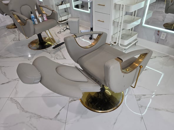 Private Stylist Chair in Modern Salon in heart of Fort Lauderdale