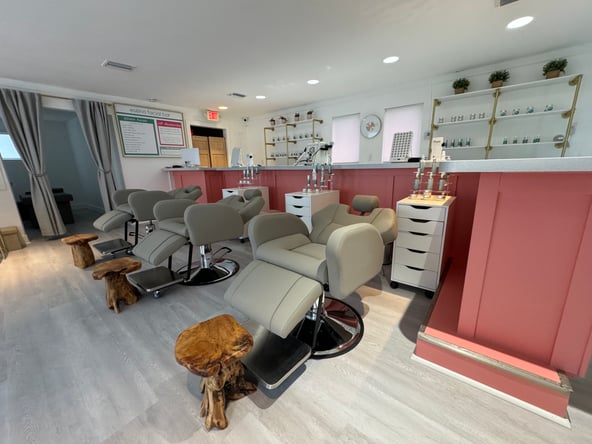 🌿 Esena Facial Bar – Modern Facial & Head Spa Studio for Rent | Oakland Park, FL