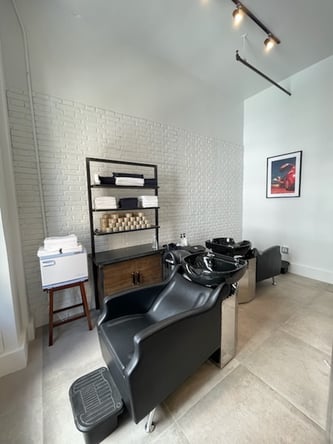 Join NYC’s Premier Men’s Salon – Midtown Location with 14+ Years of Excellence