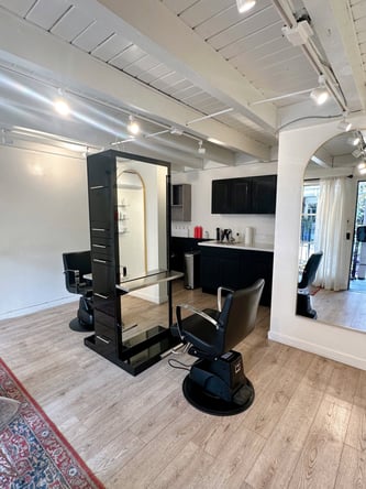 WEST HOLLYWOOD SALON STATION ENTIRE STUDIO AVAILABLE: Sunday/Monday/Tuesday: $250 Weekly