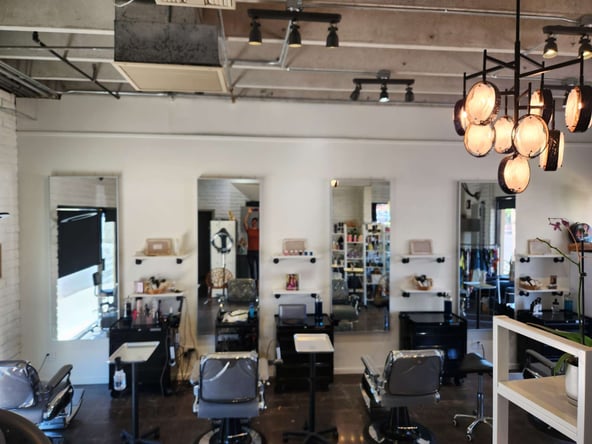Beautiful Salon on Busy Street in Old Town Scottsdale