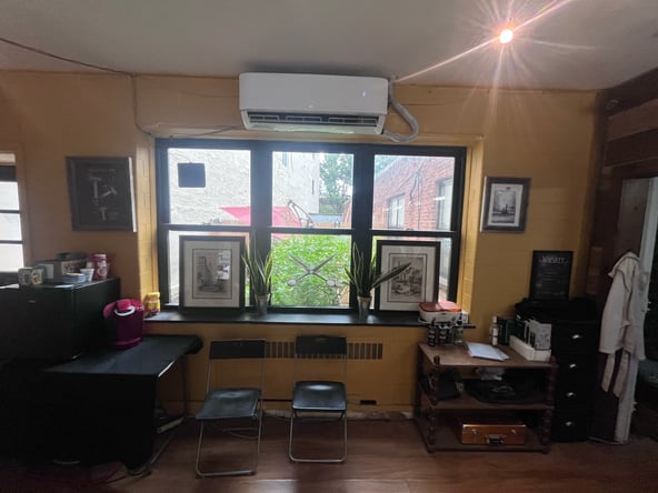 Barbershop / Salon for rent in Northern Liberties – Prime location- move in condition & operational
