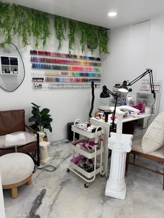 Private Beauty Room for Rent – $900/Month – North Miami Beach