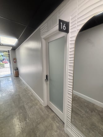 Private Suite Rentals in the Heart of North Miami Starting at $250 Per Week!